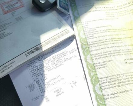 Сірий Кіа Niro, об'ємом двигуна 0 л та пробігом 154 тис. км за 18000 $, фото 76 на Automoto.ua