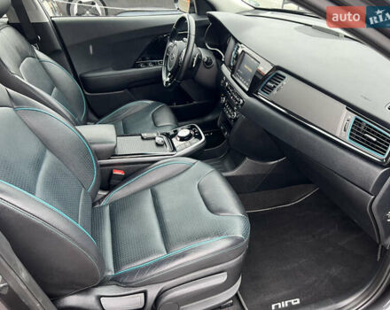 Сірий Кіа Niro, об'ємом двигуна 0 л та пробігом 155 тис. км за 16709 $, фото 35 на Automoto.ua