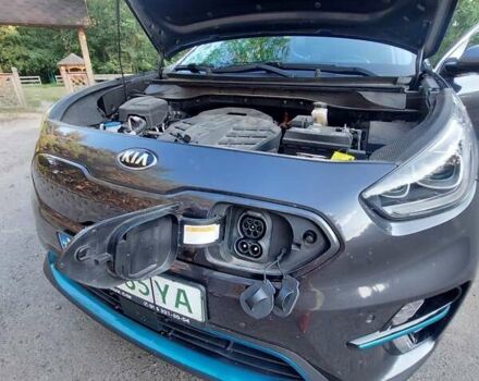 Серый Киа Niro, объемом двигателя 0 л и пробегом 118 тыс. км за 18944 $, фото 5 на Automoto.ua