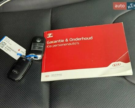 Сірий Кіа Niro, об'ємом двигуна 0 л та пробігом 93 тис. км за 18737 $, фото 30 на Automoto.ua
