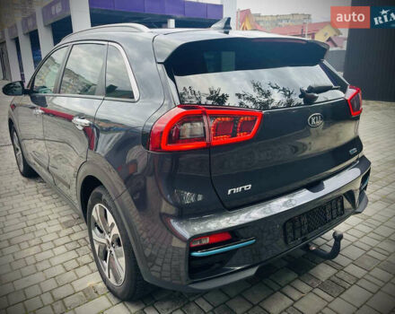 Серый Киа Niro, объемом двигателя 0 л и пробегом 102 тыс. км за 18900 $, фото 15 на Automoto.ua