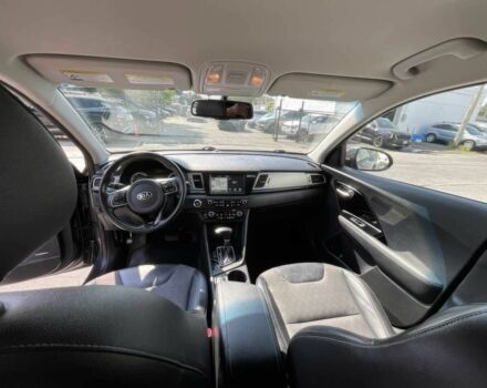 Сірий Кіа Niro, об'ємом двигуна 0 л та пробігом 59 тис. км за 8200 $, фото 8 на Automoto.ua