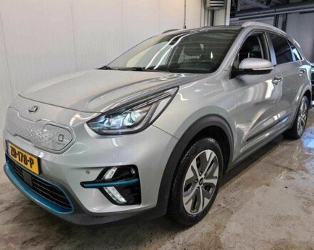 Сірий Кіа Niro, об'ємом двигуна 0 л та пробігом 100 тис. км за 16800 $, фото 1 на Automoto.ua