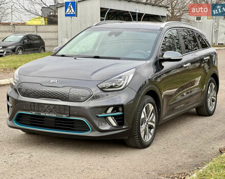 Серый Киа Niro, объемом двигателя 0 л и пробегом 70 тыс. км за 19350 $, фото 1 на Automoto.ua