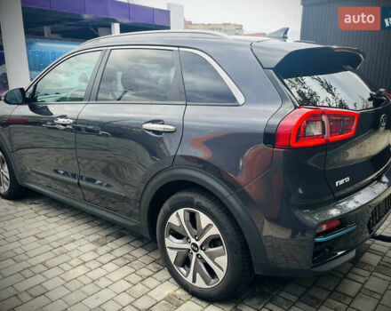 Серый Киа Niro, объемом двигателя 0 л и пробегом 102 тыс. км за 18900 $, фото 9 на Automoto.ua