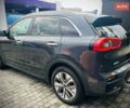 Серый Киа Niro, объемом двигателя 0 л и пробегом 102 тыс. км за 18900 $, фото 9 на Automoto.ua