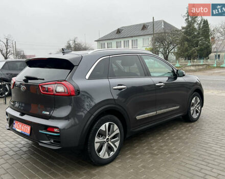 Серый Киа Niro, объемом двигателя 0 л и пробегом 150 тыс. км за 17800 $, фото 10 на Automoto.ua