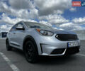 Сірий Кіа Niro, об'ємом двигуна 1.6 л та пробігом 60 тис. км за 18000 $, фото 21 на Automoto.ua