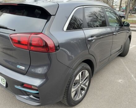 Серый Киа Niro, объемом двигателя 0 л и пробегом 67 тыс. км за 16800 $, фото 3 на Automoto.ua