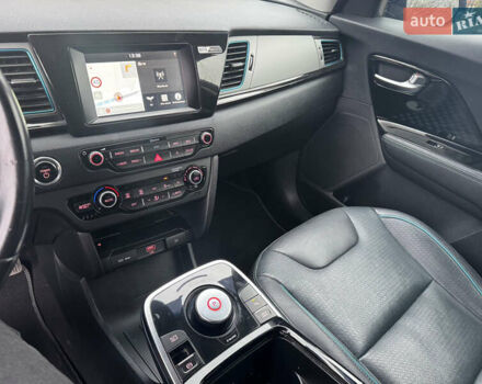 Серый Киа Niro, объемом двигателя 0 л и пробегом 148 тыс. км за 16950 $, фото 57 на Automoto.ua