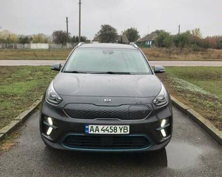Киа Niro 2019 в Белой Церкве на Automoto.ua Серый Киа Niro, объемом двигателя 0 л и пробегом 137 тыс. км за 19000 $, фото 3 на Automoto.ua