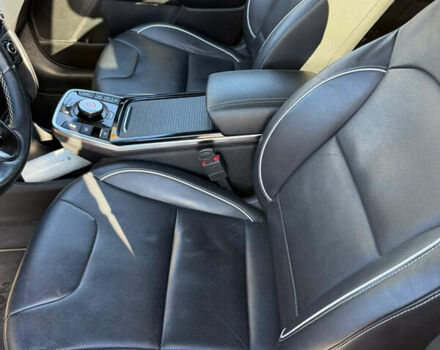 Киа Niro 2019 в Волочиске на Automoto.ua Серый Киа Niro, объемом двигателя 0 л и пробегом 156 тыс. км за 18000 $, фото 6 на Automoto.ua