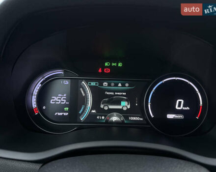 Сірий Кіа Niro, об'ємом двигуна 0 л та пробігом 101 тис. км за 16800 $, фото 20 на Automoto.ua
