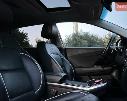 Сірий Кіа Niro, об'ємом двигуна 0 л та пробігом 79 тис. км за 20300 $, фото 17 на Automoto.ua