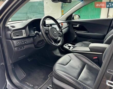 Киа Niro 2019 в Дрогобыче на Automoto.ua Серый Киа Niro, объемом двигателя 0 л и пробегом 139 тыс. км за 17777 $, фото 20 на Automoto.ua