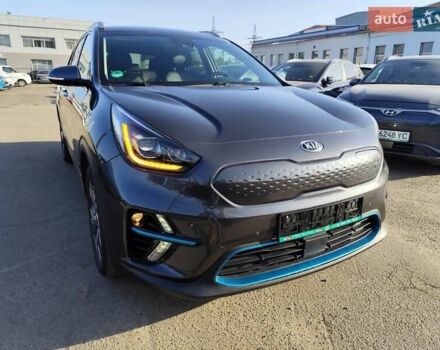 Серый Киа Niro, объемом двигателя 0 л и пробегом 129 тыс. км за 18555 $, фото 1 на Automoto.ua