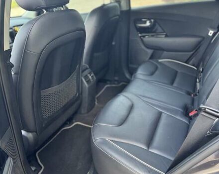 Сірий Кіа Niro, об'ємом двигуна 0 л та пробігом 145 тис. км за 18700 $, фото 18 на Automoto.ua