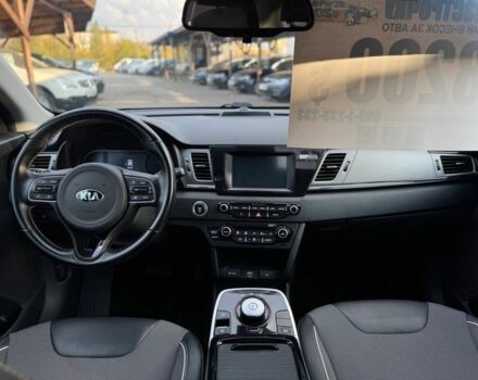 Киа Niro 2019 в Кривом Роге на Automoto.ua Серый Киа Niro, объемом двигателя 0 л и пробегом 173 тыс. км за 17250 $, фото 7 на Automoto.ua