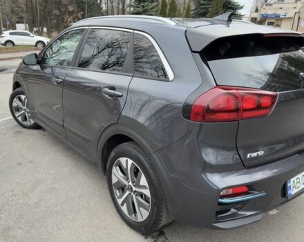 Серый Киа Niro, объемом двигателя 0 л и пробегом 67 тыс. км за 16800 $, фото 2 на Automoto.ua