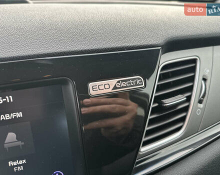 Серый Киа Niro, объемом двигателя 0 л и пробегом 157 тыс. км за 16999 $, фото 61 на Automoto.ua