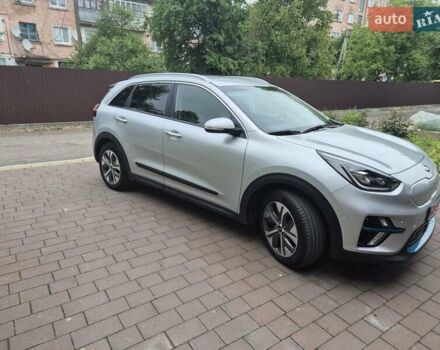 Серый Киа Niro, объемом двигателя 0 л и пробегом 86 тыс. км за 17999 $, фото 3 на Automoto.ua