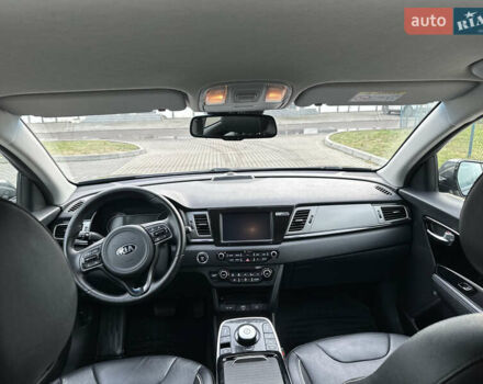 Серый Киа Niro, объемом двигателя 0 л и пробегом 157 тыс. км за 16999 $, фото 42 на Automoto.ua