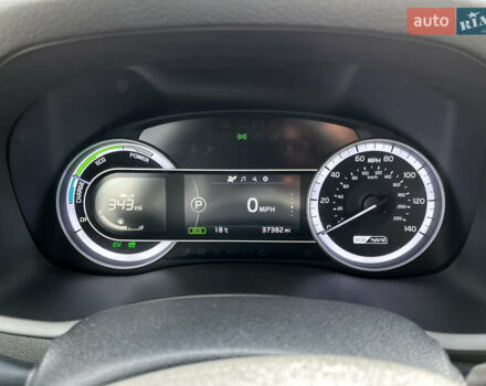 Сірий Кіа Niro, об'ємом двигуна 1.6 л та пробігом 60 тис. км за 18000 $, фото 34 на Automoto.ua