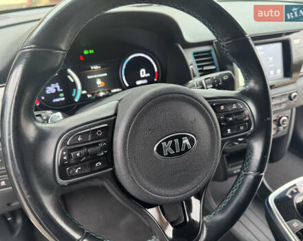 Серый Киа Niro, объемом двигателя 0 л и пробегом 148 тыс. км за 16950 $, фото 36 на Automoto.ua