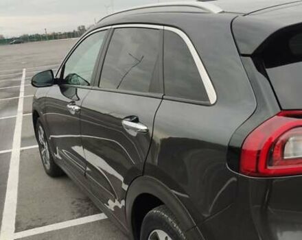 Киа Niro 2019 в Днепре (Днепропетровске) на Automoto.ua Серый Киа Niro, объемом двигателя 0 л и пробегом 149 тыс. км за 17800 $, фото 12 на Automoto.ua