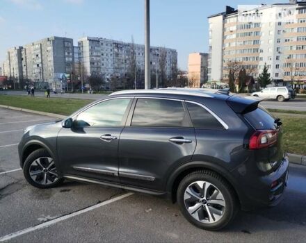 Сірий Кіа Niro, об'ємом двигуна 0 л та пробігом 60 тис. км за 21800 $, фото 12 на Automoto.ua