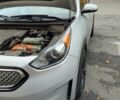 Сірий Кіа Niro, об'ємом двигуна 1.58 л та пробігом 84 тис. км за 17200 $, фото 24 на Automoto.ua