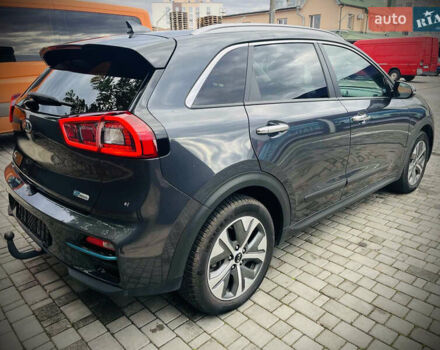 Серый Киа Niro, объемом двигателя 0 л и пробегом 102 тыс. км за 18900 $, фото 13 на Automoto.ua