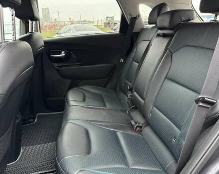 Серый Киа Niro, объемом двигателя 0 л и пробегом 143 тыс. км за 19100 $, фото 4 на Automoto.ua