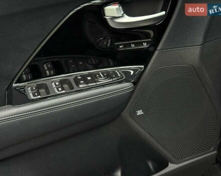 Сірий Кіа Niro, об'ємом двигуна 0 л та пробігом 93 тис. км за 18737 $, фото 15 на Automoto.ua