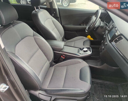 Киа Niro 2019 в Трускавце на Automoto.ua Серый Киа Niro, объемом двигателя 0 л и пробегом 119 тыс. км за 16300 $, фото 6 на Automoto.ua