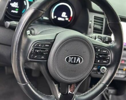Киа Niro 2019 в Кривом Роге на Automoto.ua Серый Киа Niro, объемом двигателя 0 л и пробегом 27 тыс. км за 24000 $, фото 37 на Automoto.ua