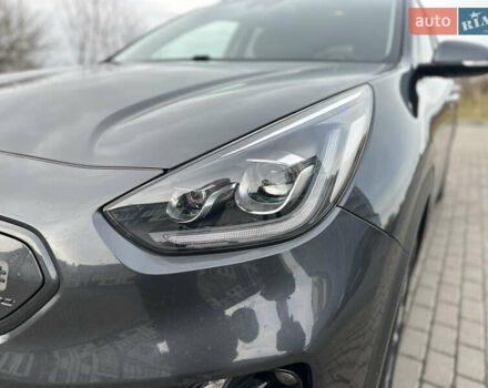 Серый Киа Niro, объемом двигателя 0 л и пробегом 157 тыс. км за 16999 $, фото 11 на Automoto.ua