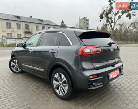 Сірий Кіа Niro, об'ємом двигуна 0 л та пробігом 155 тис. км за 16709 $, фото 7 на Automoto.ua