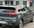 Серый Киа Niro, объемом двигателя 0 л и пробегом 157 тыс. км за 16999 $, фото 8 на Automoto.ua