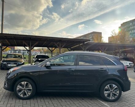 Киа Niro 2019 в Кривом Роге на Automoto.ua Серый Киа Niro, объемом двигателя 0 л и пробегом 173 тыс. км за 17250 $, фото 1 на Automoto.ua