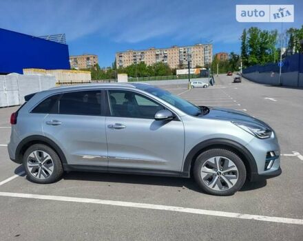 Сірий Кіа Niro, об'ємом двигуна 0 л та пробігом 129 тис. км за 19900 $, фото 13 на Automoto.ua