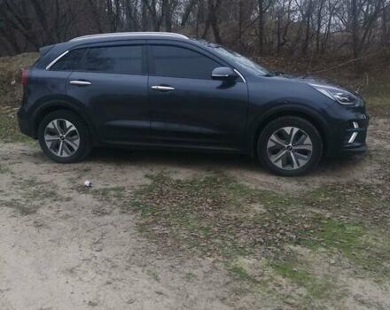 Серый Киа Niro, объемом двигателя 0 л и пробегом 179 тыс. км за 15800 $, фото 6 на Automoto.ua