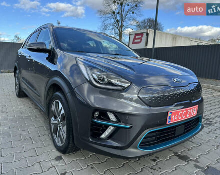 Киа Niro 2019 в Хмельницком на Automoto.ua Серый Киа Niro, объемом двигателя 0 л и пробегом 106 тыс. км за 17500 $, фото 3 на Automoto.ua