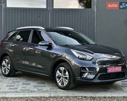 Киа Niro 2020 в Ивано-Франковске на Automoto.ua Серый Киа Niro, объемом двигателя 0 л и пробегом 88 тыс. км за 18500 $, фото 5 на Automoto.ua