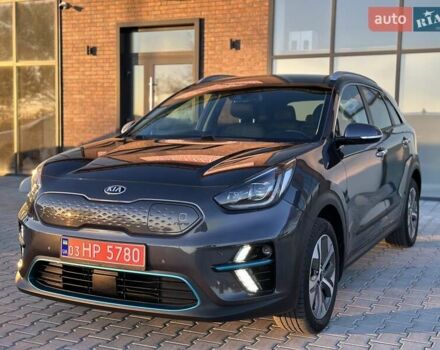 Серый Киа Niro, объемом двигателя 0 л и пробегом 74 тыс. км за 18200 $, фото 6 на Automoto.ua