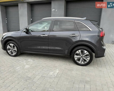 Кіа Niro 2020 у Вінниці на Automoto.ua Сірий Кіа Niro, об'ємом двигуна 0 л та пробігом 157 тис. км за 19500 $, фото 6 на Automoto.ua