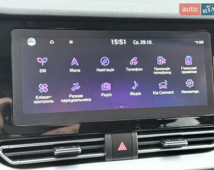 Серый Киа Niro, объемом двигателя 0 л и пробегом 126 тыс. км за 21500 $, фото 22 на Automoto.ua