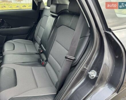 Сірий Кіа Niro, об'ємом двигуна 0 л та пробігом 150 тис. км за 17350 $, фото 13 на Automoto.ua