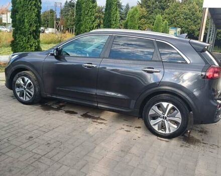 Серый Киа Niro, объемом двигателя 0 л и пробегом 170 тыс. км за 18600 $, фото 16 на Automoto.ua