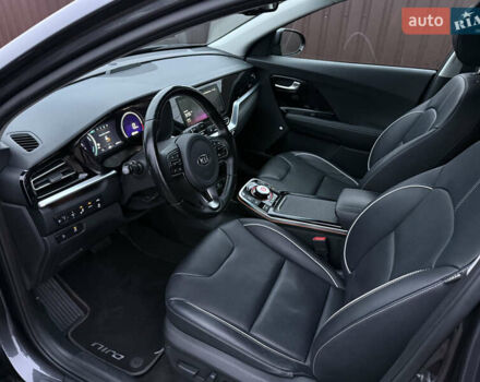 Серый Киа Niro, объемом двигателя 0 л и пробегом 159 тыс. км за 19800 $, фото 23 на Automoto.ua
